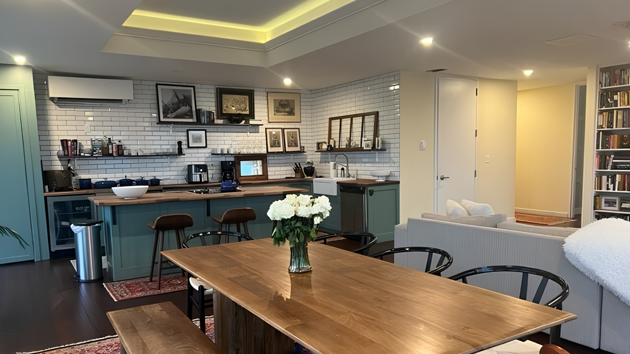 1 North Charles Interior 4